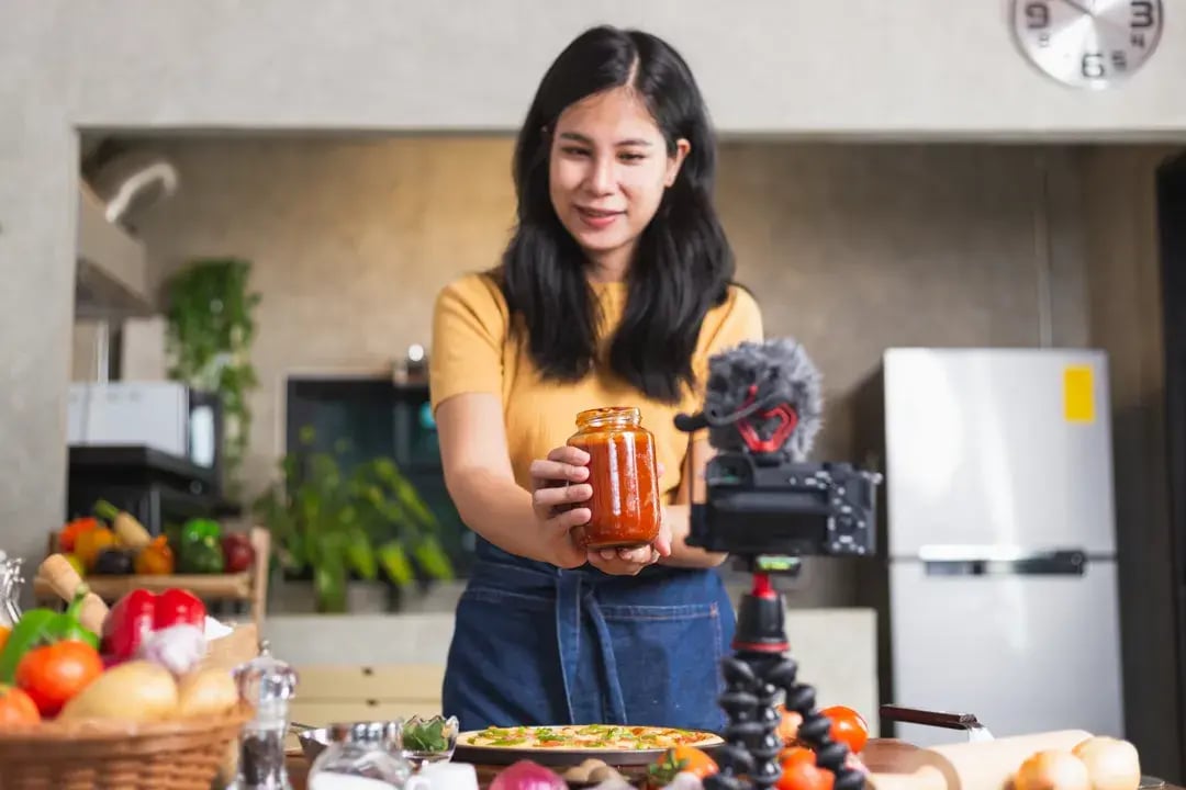 image-Asian-woman-streaming